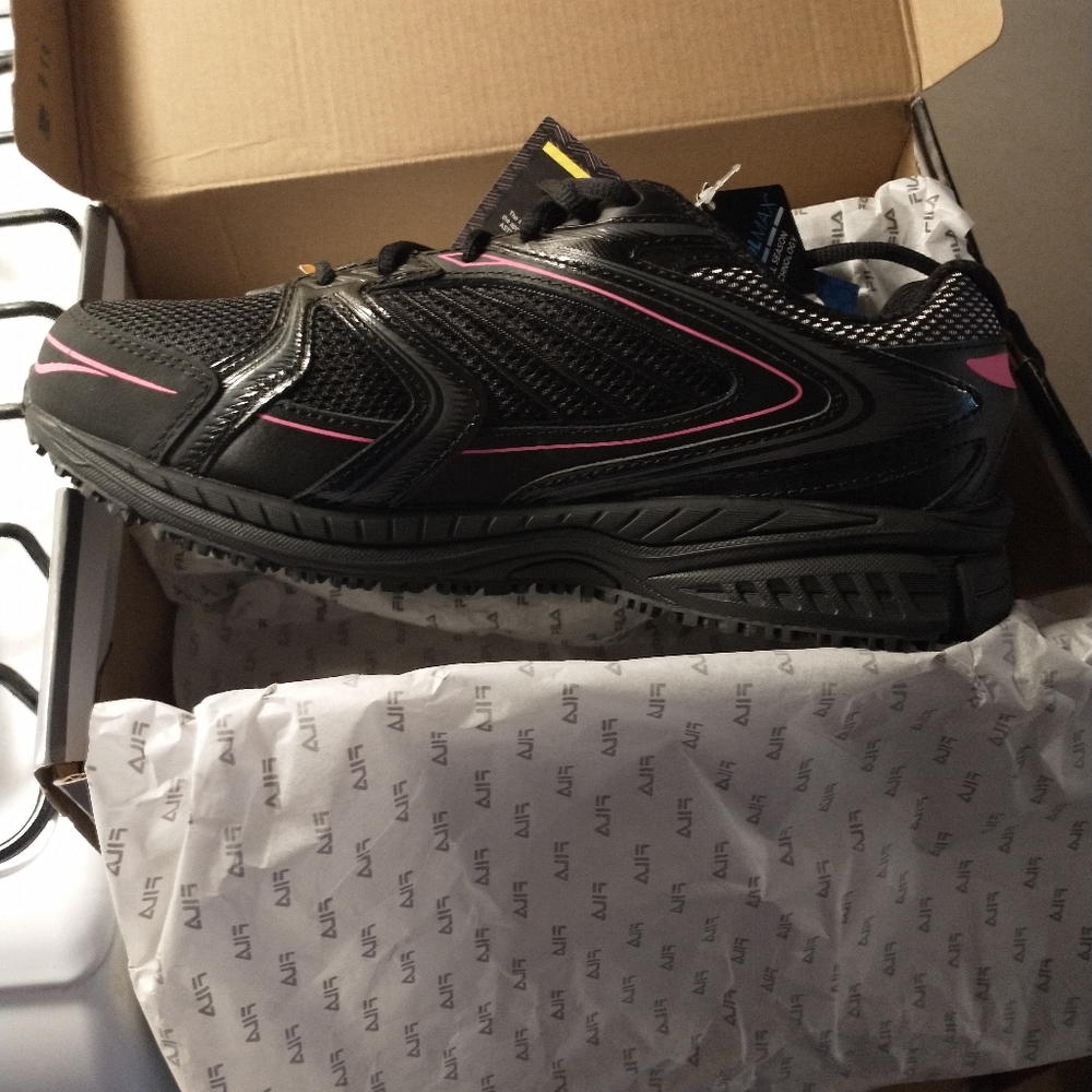 Fila women's steel toe shoes